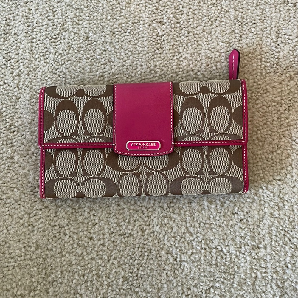 NEVER USED Coach wallet
